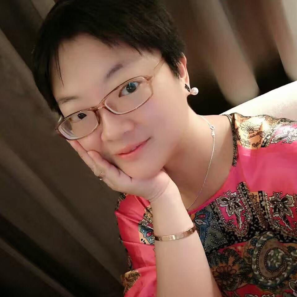 汉万老板娘