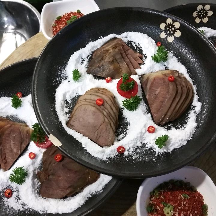 莫名