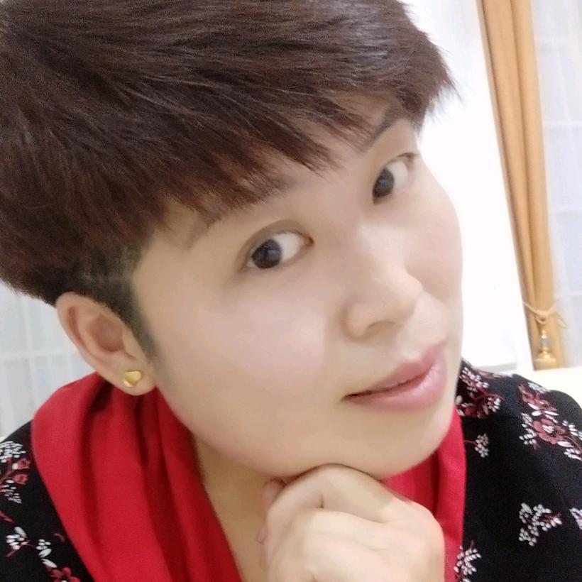 王芹婚纱摄影