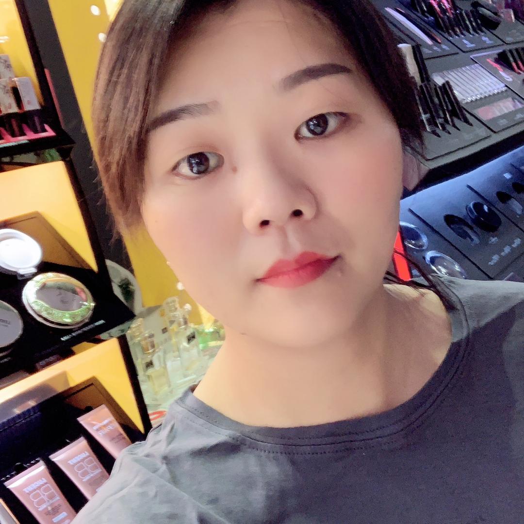 今巧閣雪丽日化名品店(汝州店)专用号