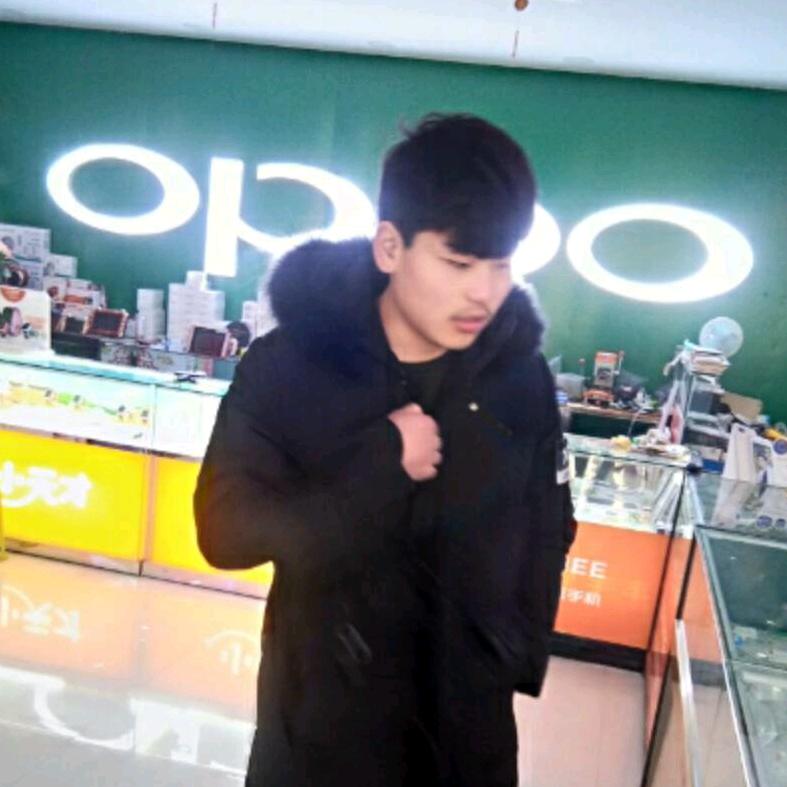 我是孟集街道。中国电信营业厅金国环