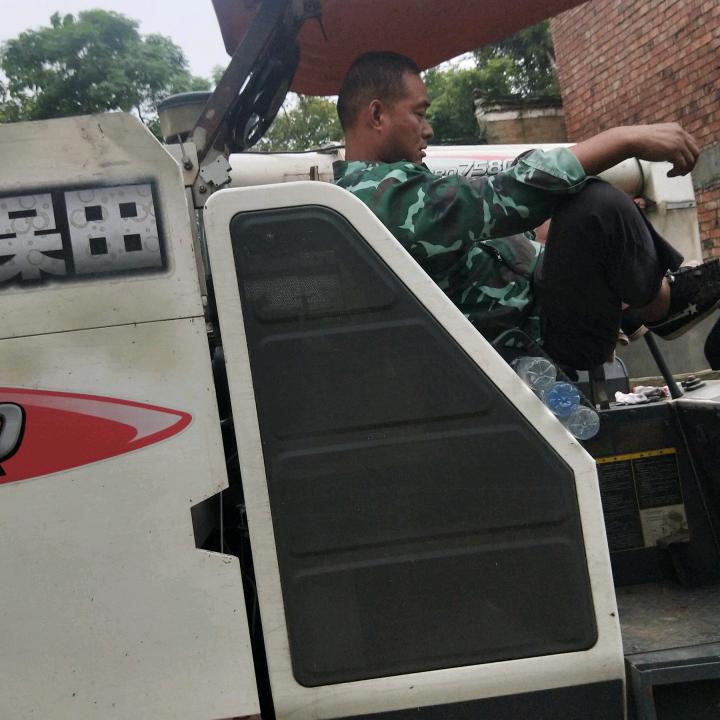 李金春