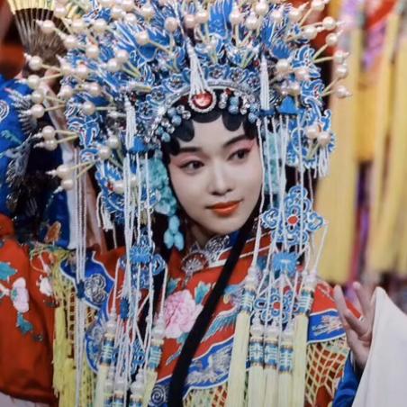 泽蓉名字叫光泽