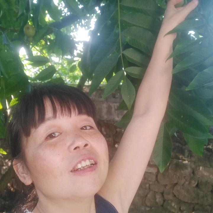 英子