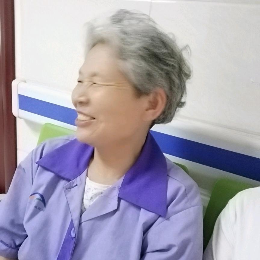 何妈妈