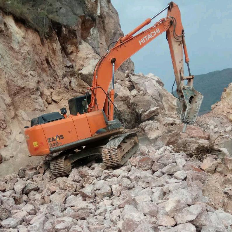 玉隆工程机械租赁服务部 星耀广告