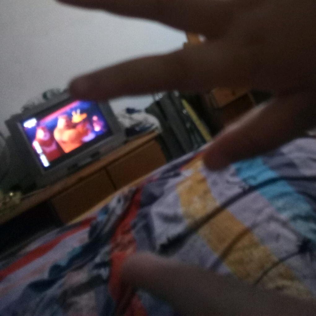 爱你不