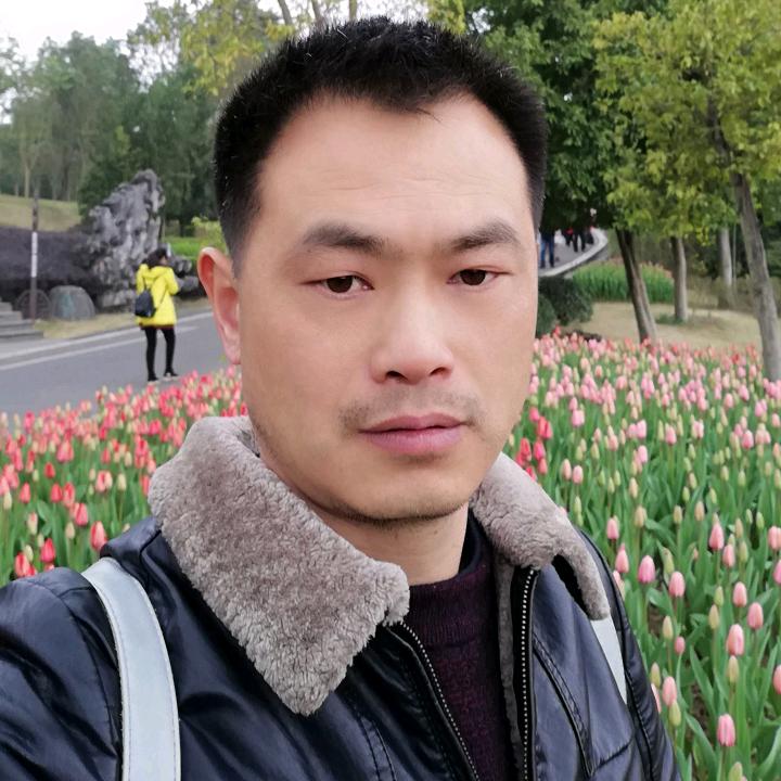 周三