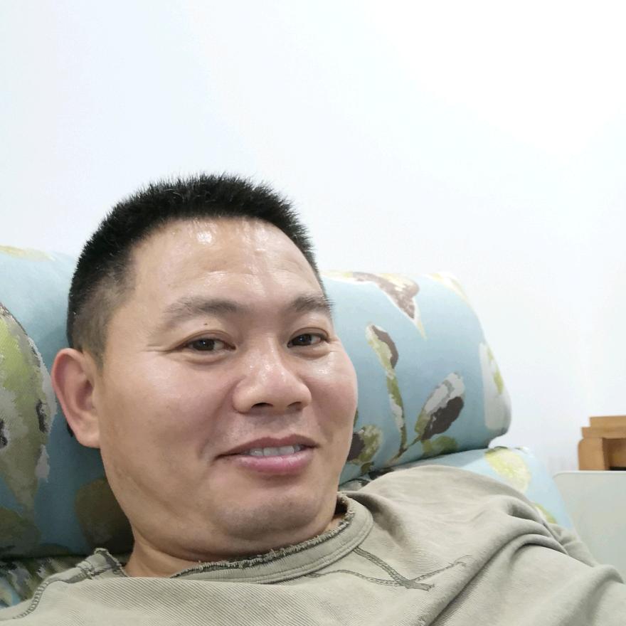搞抖音的覃少年