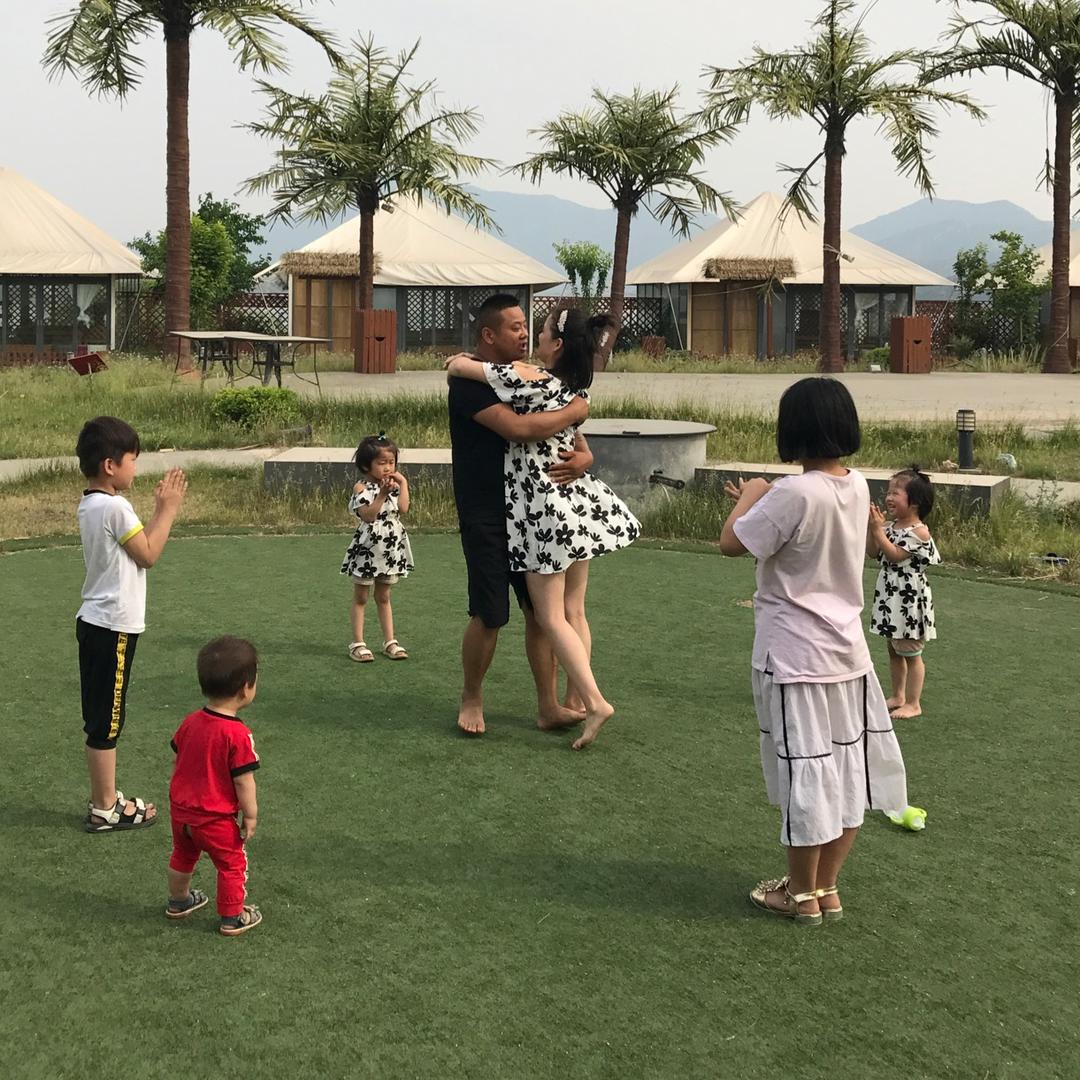 生了五个孩子甜妈