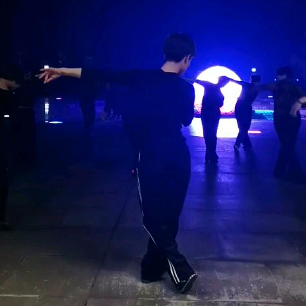 广场哥哥