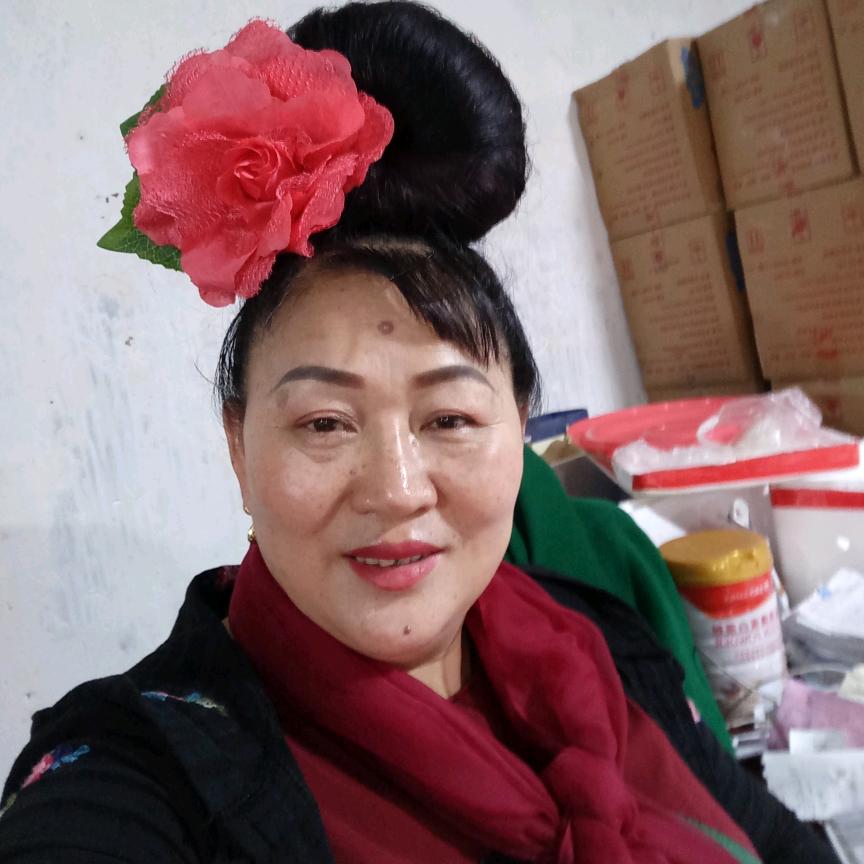 贵州千户苗寨胖妈酸汤鱼