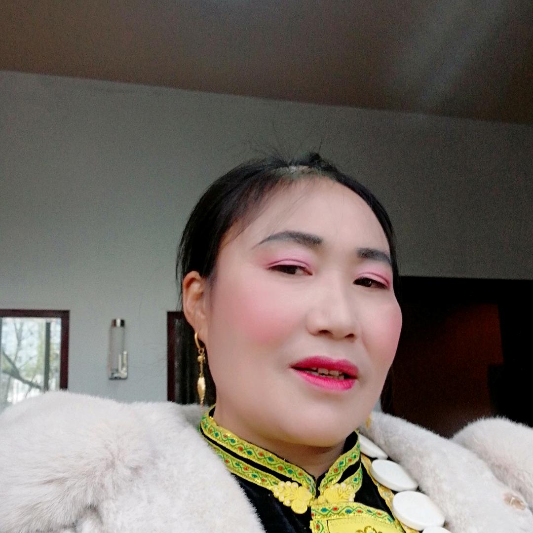 我是川妹子，晚上8点开播，唱歌，跳舞！
