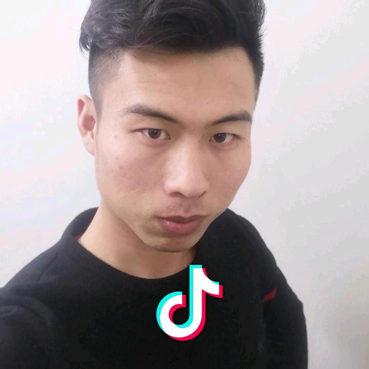 玩轮胎的小宇
