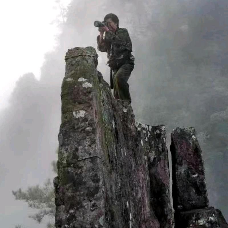 踏遍北帝山（梁君荣）