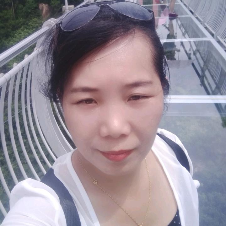 石榴依二衫服饰馆