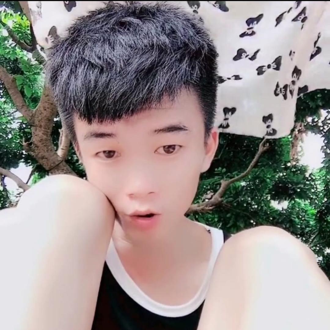 伊左