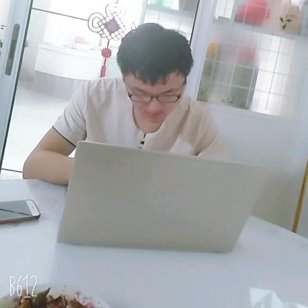 纯真的笑容