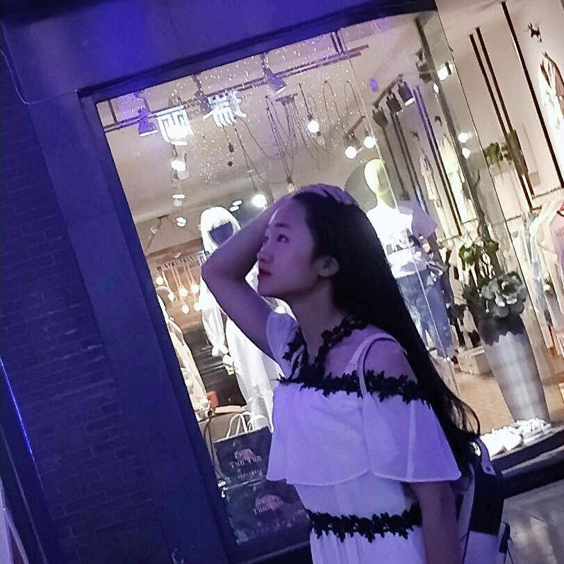 文静的小地雷