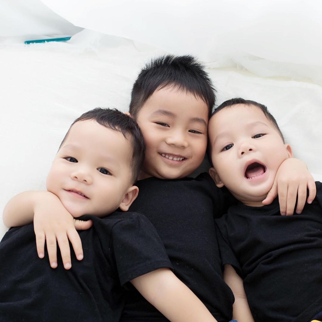 哥哥和双胞胎弟弟