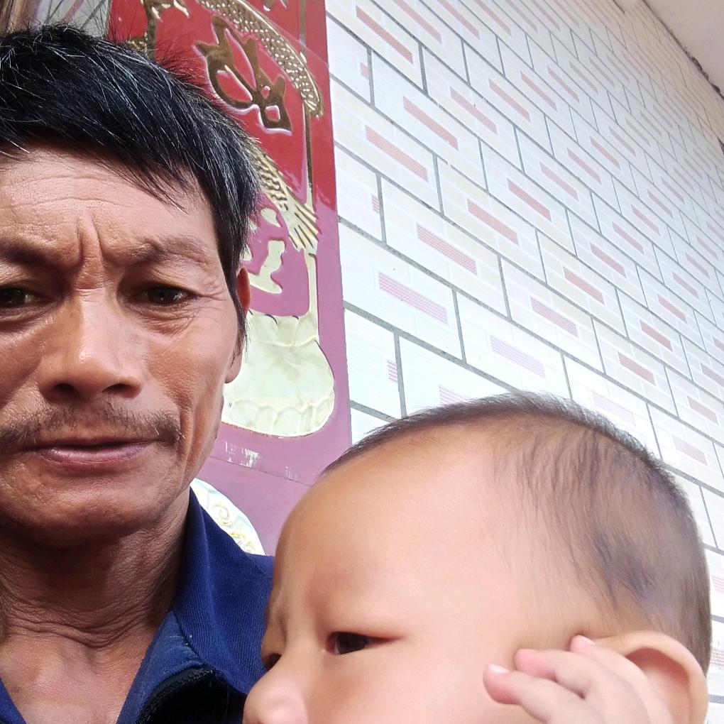 《为了一张纸辛苦一辈子》