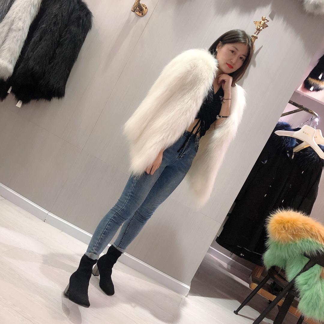 海宁市海洲街道岚缘服装网店