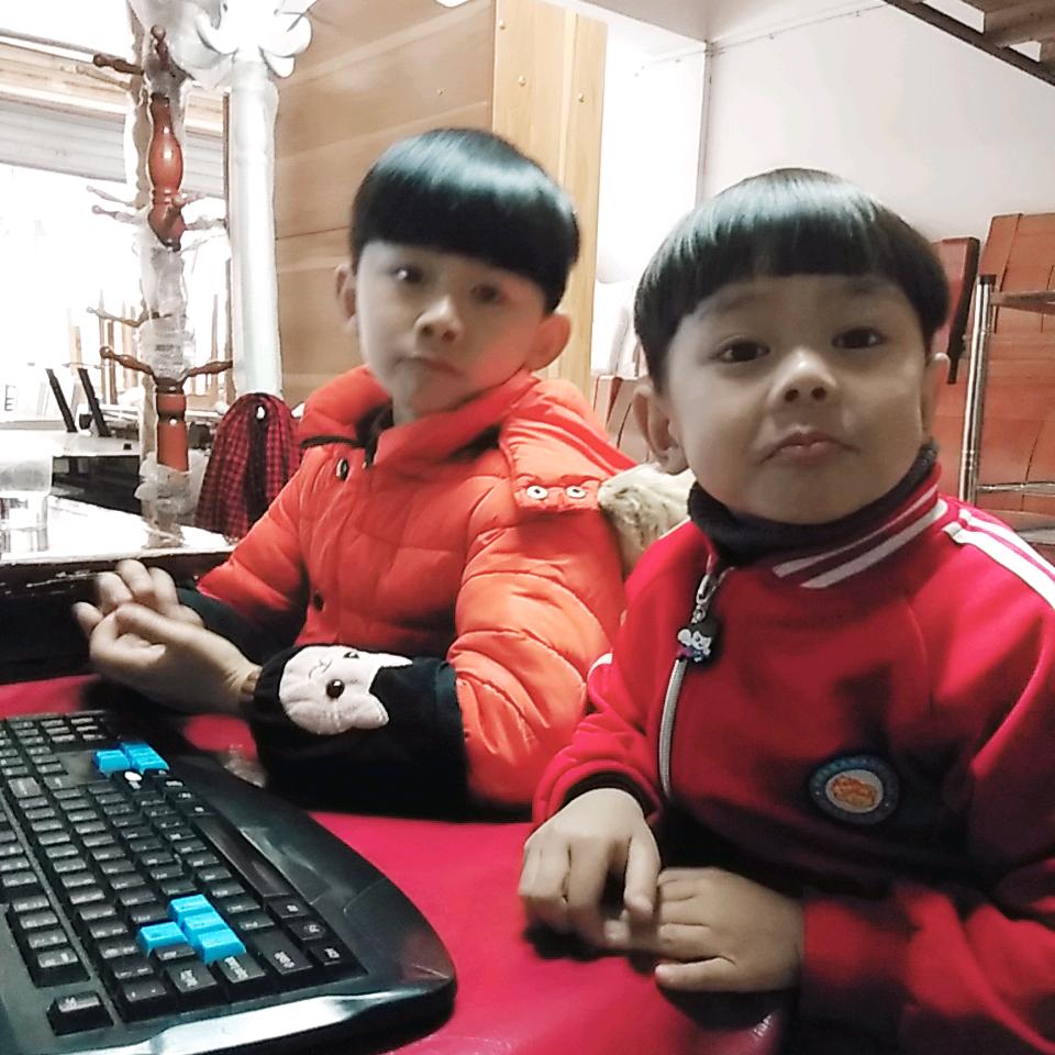 亮亮电脑 杨木匠家具店