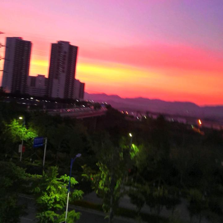 `༒姚伟 ✨（最近老刷到北碚人）