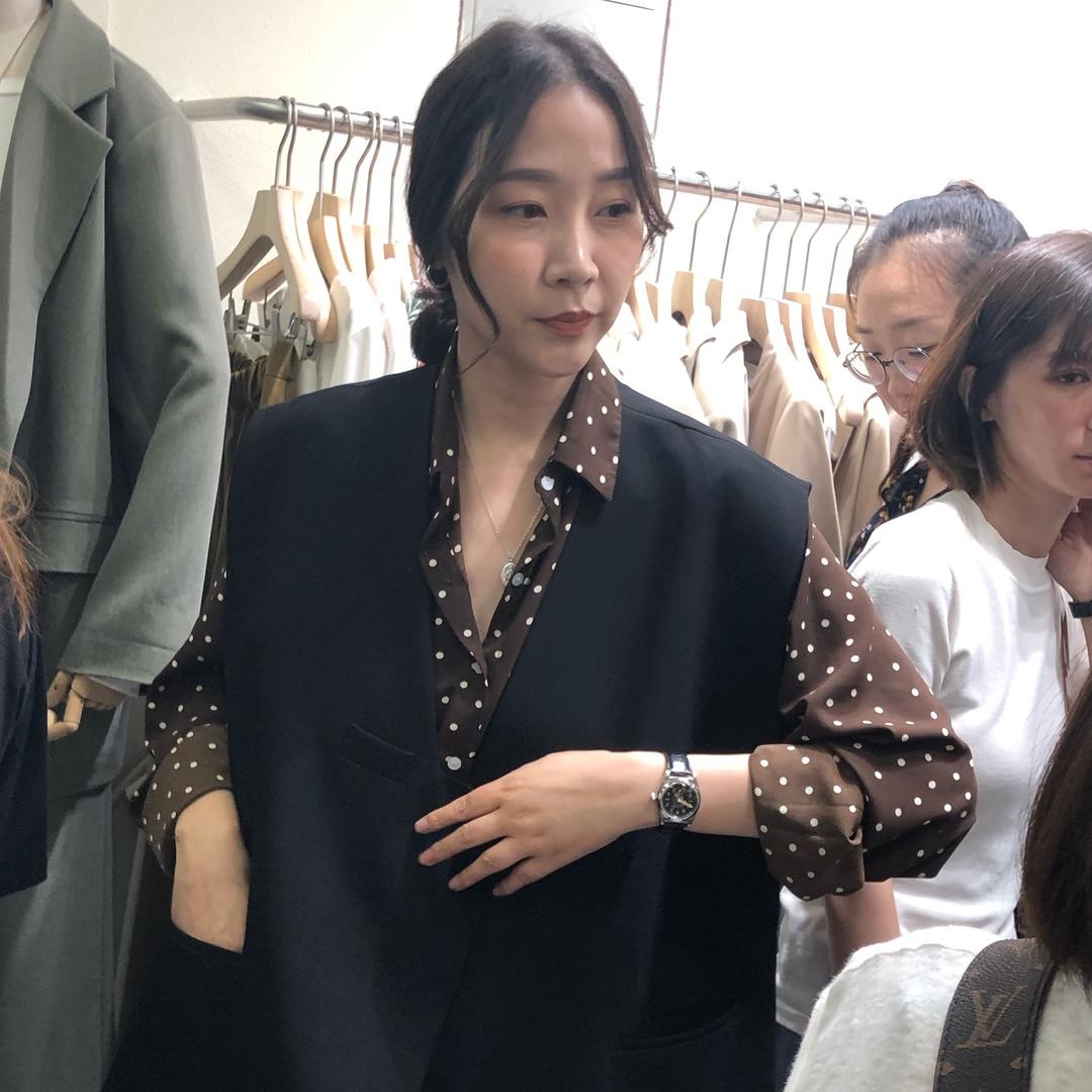 高度热爱服装店铺