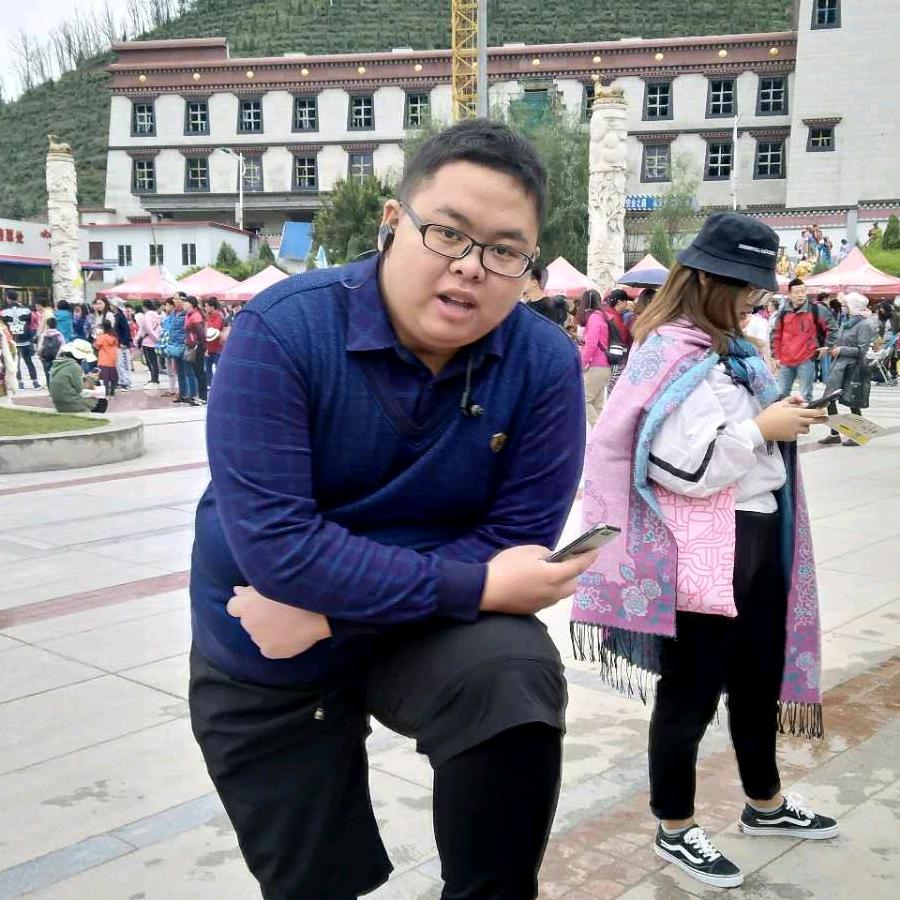 白云飘飘