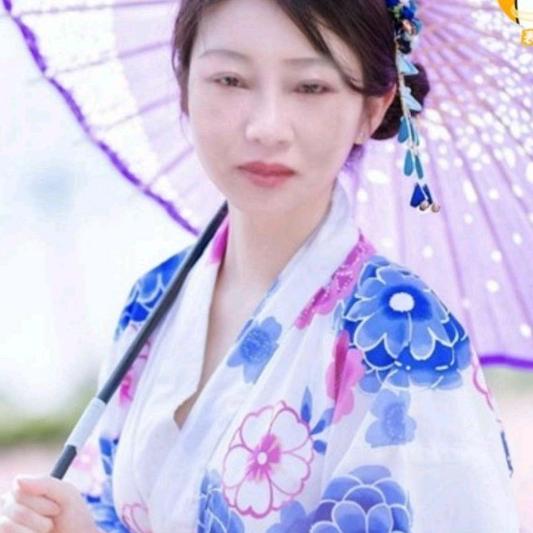 开心快乐的女人