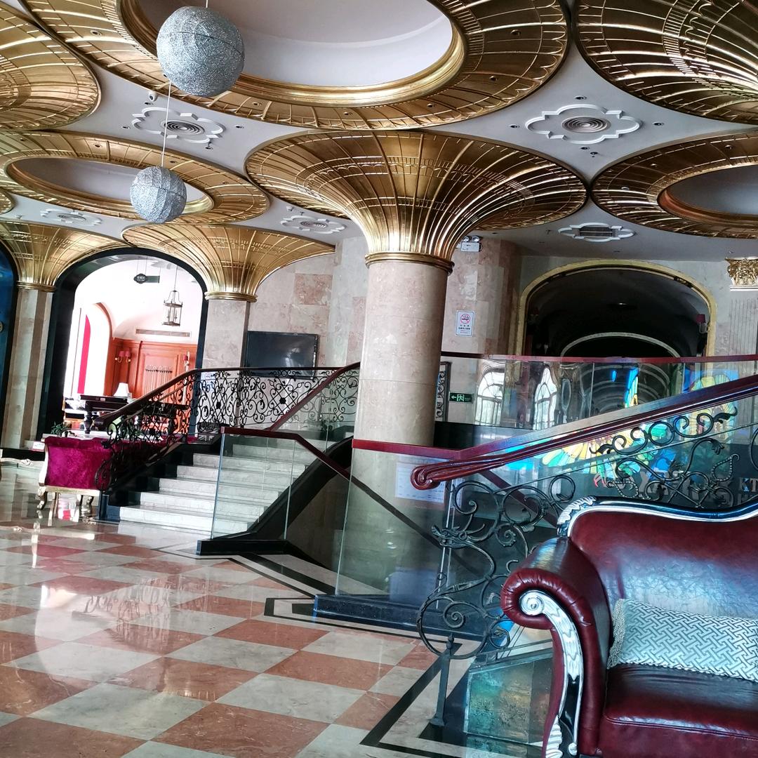 辉。帆。¹⁸⁰⁰