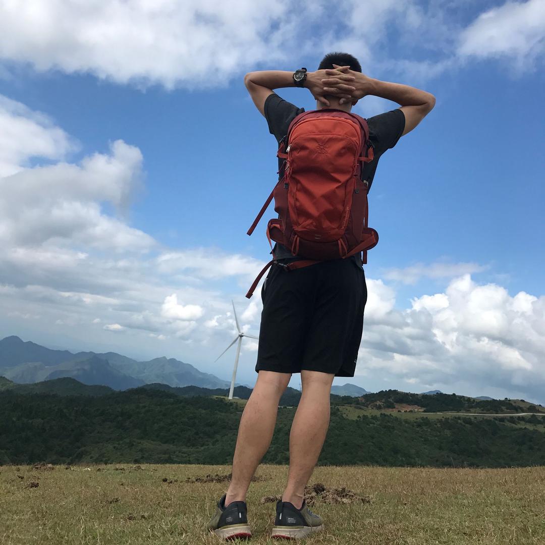 天上两颗星