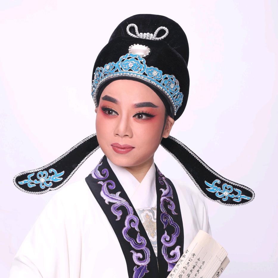 👑  fox  🦊  💫  👣