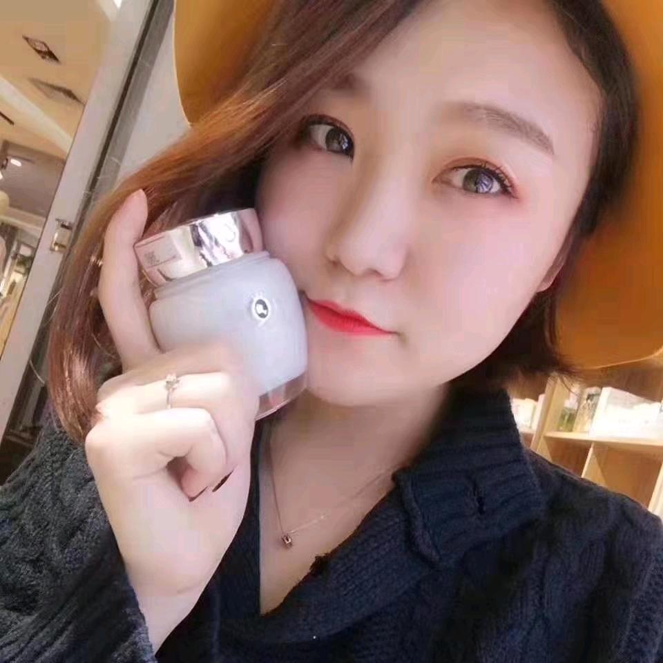安国市年代感化妆品店