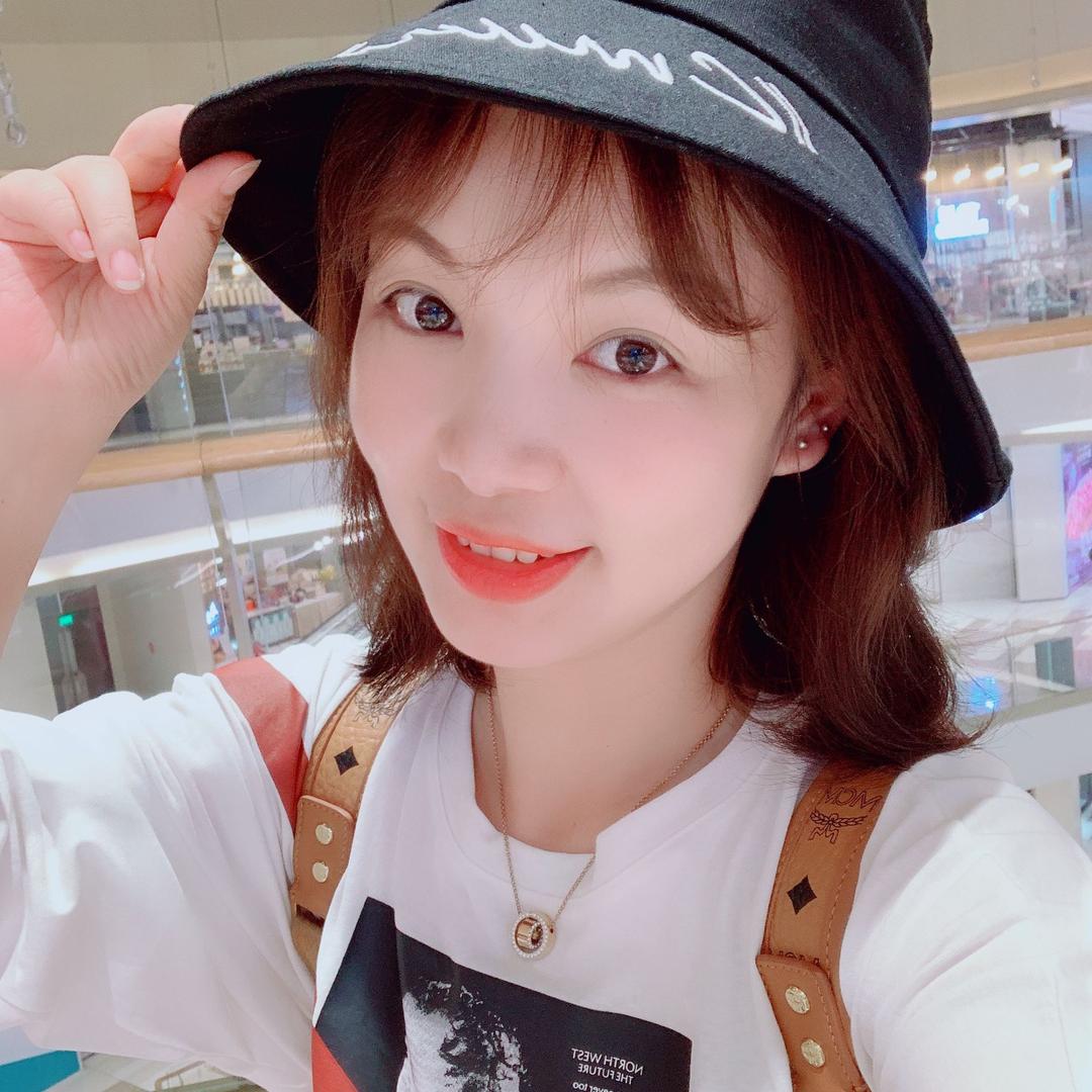 岳阳衣品人生女装店