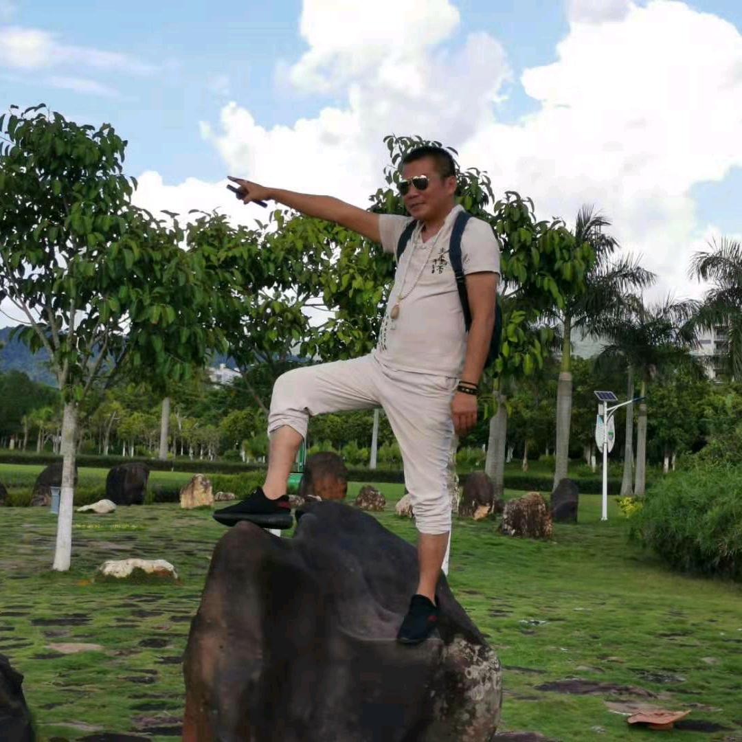 阳光男儿