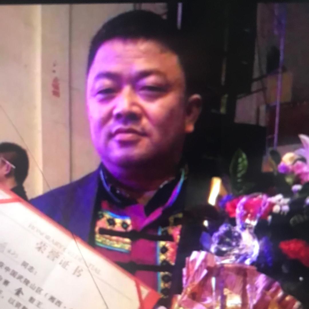金鼓王袁明灿