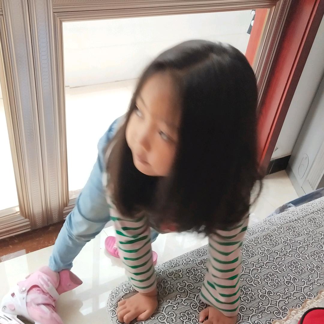 莫莫莫子