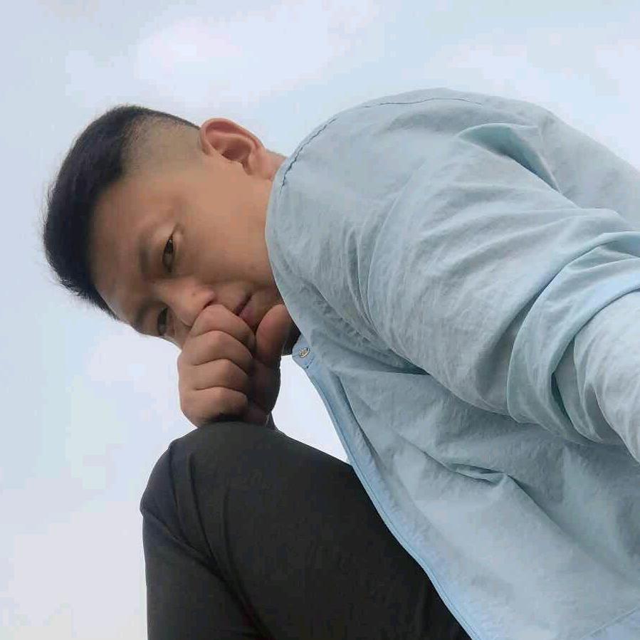 甘E 👉小伙