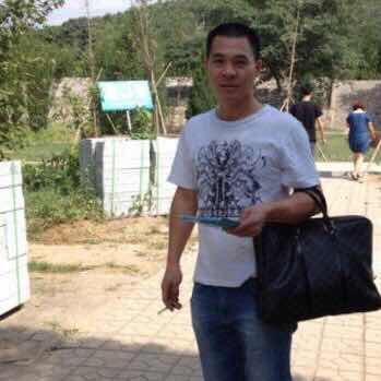 龙坤油漆龙利平