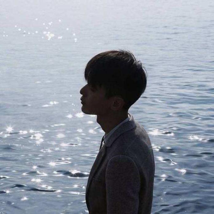 L……
