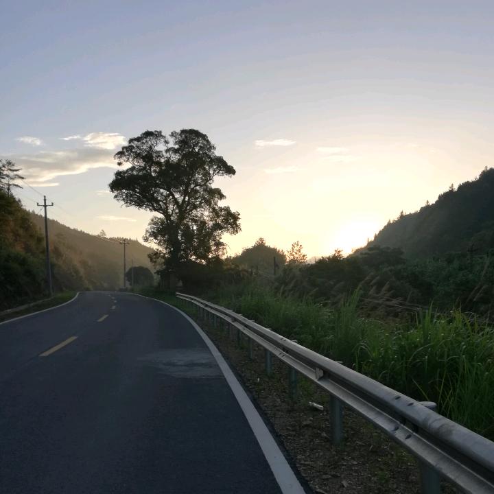 淑华代办洒席，桌椅大棚出租。