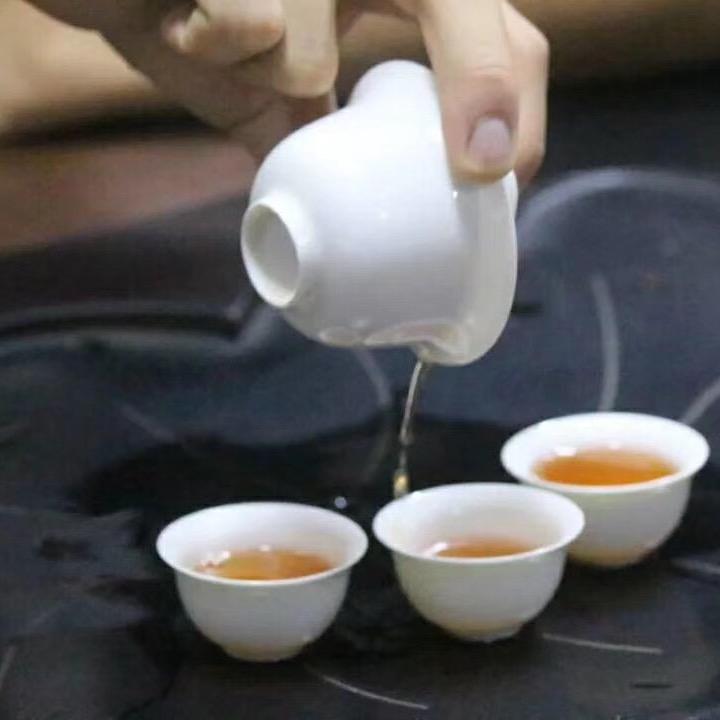 惠特校服冲锋衣定制