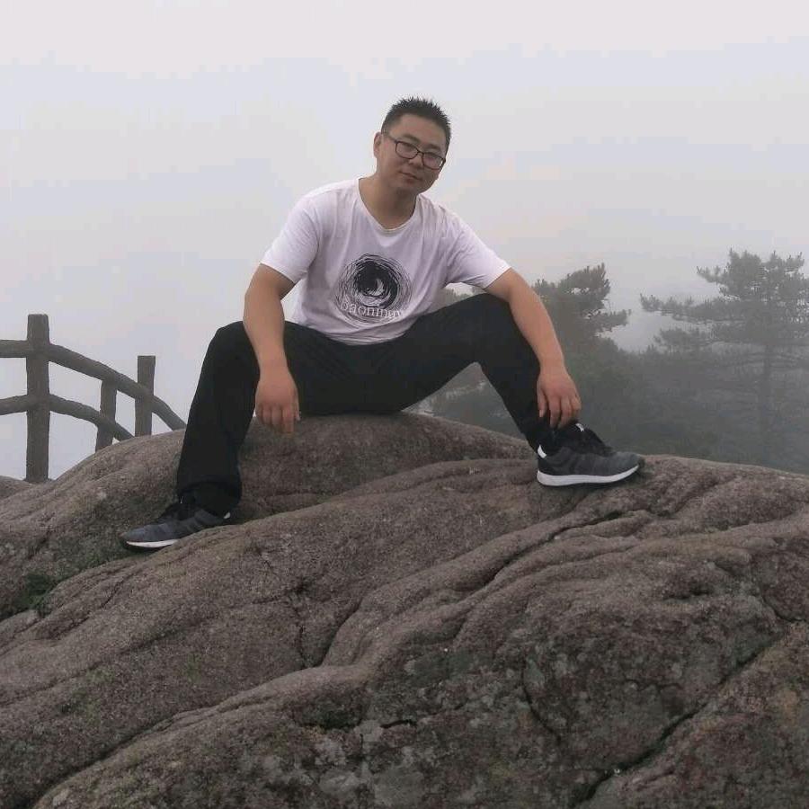 阿龙