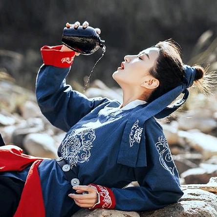 乖٩(๑❛ᴗ❛๑)۶别闹