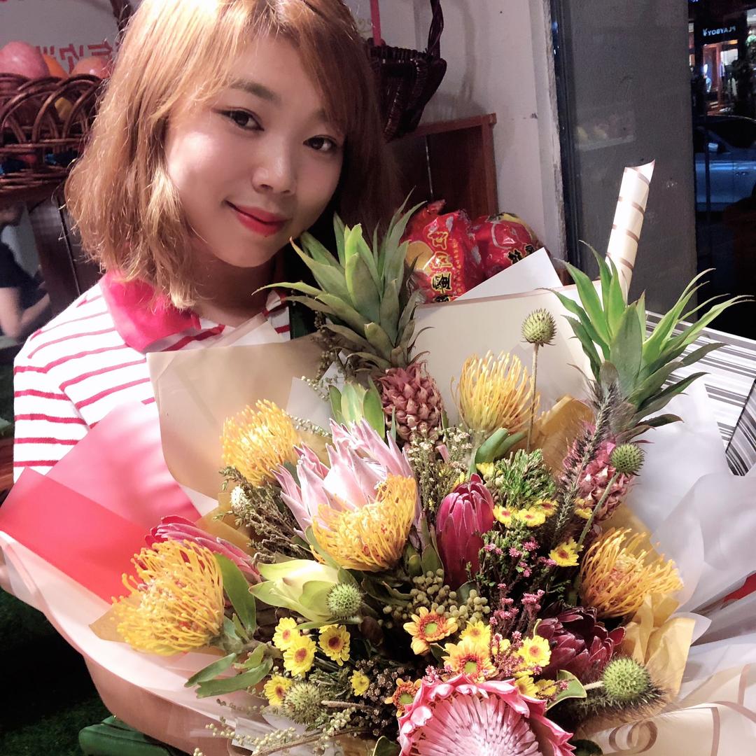 vivi花小姐