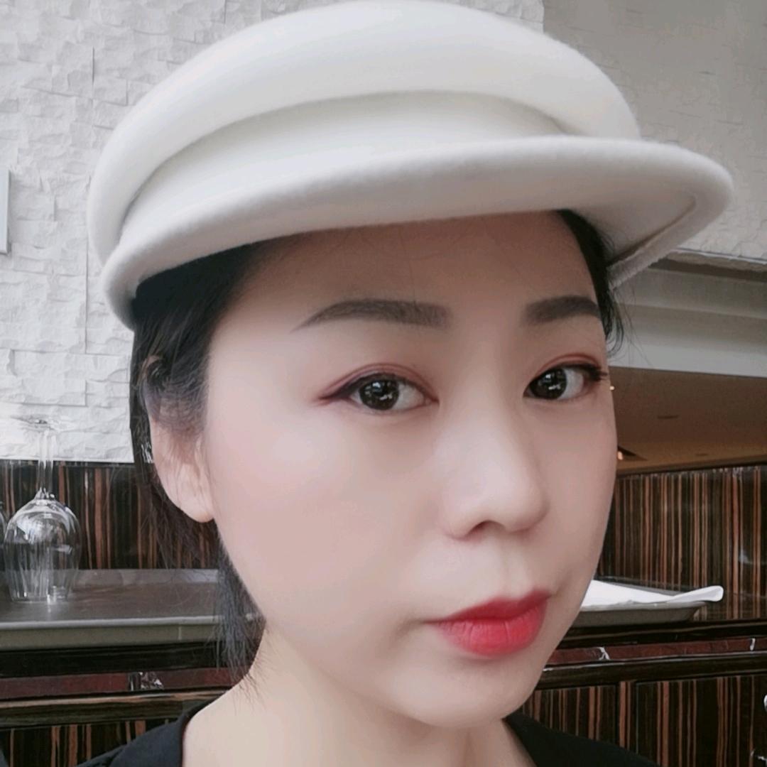 嘉那个欣