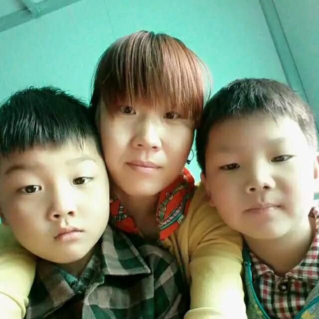 家有俩宝,幸福安好