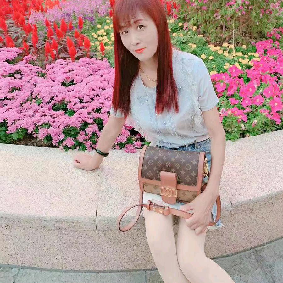 轻舞花蝶间